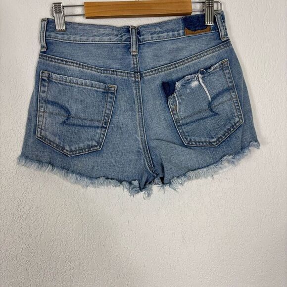 American Eagle Hi-Rise Festival Distressed Raw Hem Jean Shorts Size 2 - Picture 2 of 5